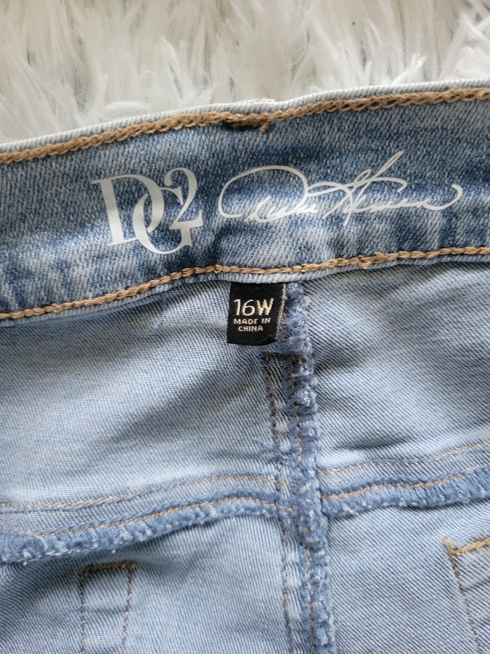 DG2 by Diane Gilman Light Wash Flare Jeans with Star Cuff - Picture 15 of 16